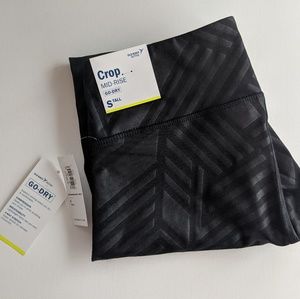 Old Navy Mid-rise Crop Go Dry Leggings